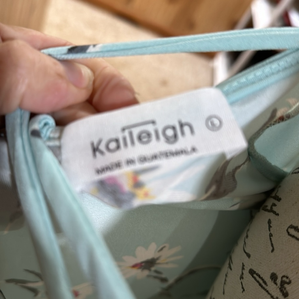 Kaileigh top size L - Picture 3 of 3